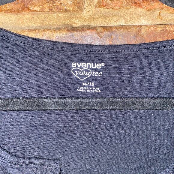 Avenue Black Short Sleeve V-Neck Pocket T-Shirt Women's Size 14/16 - Picture 2 of 4